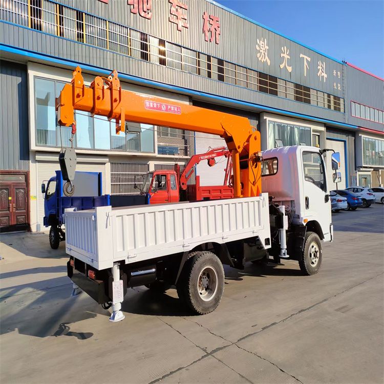 苑里镇三轮随车吊定制 农用改装机自备吊中瑞长期出售